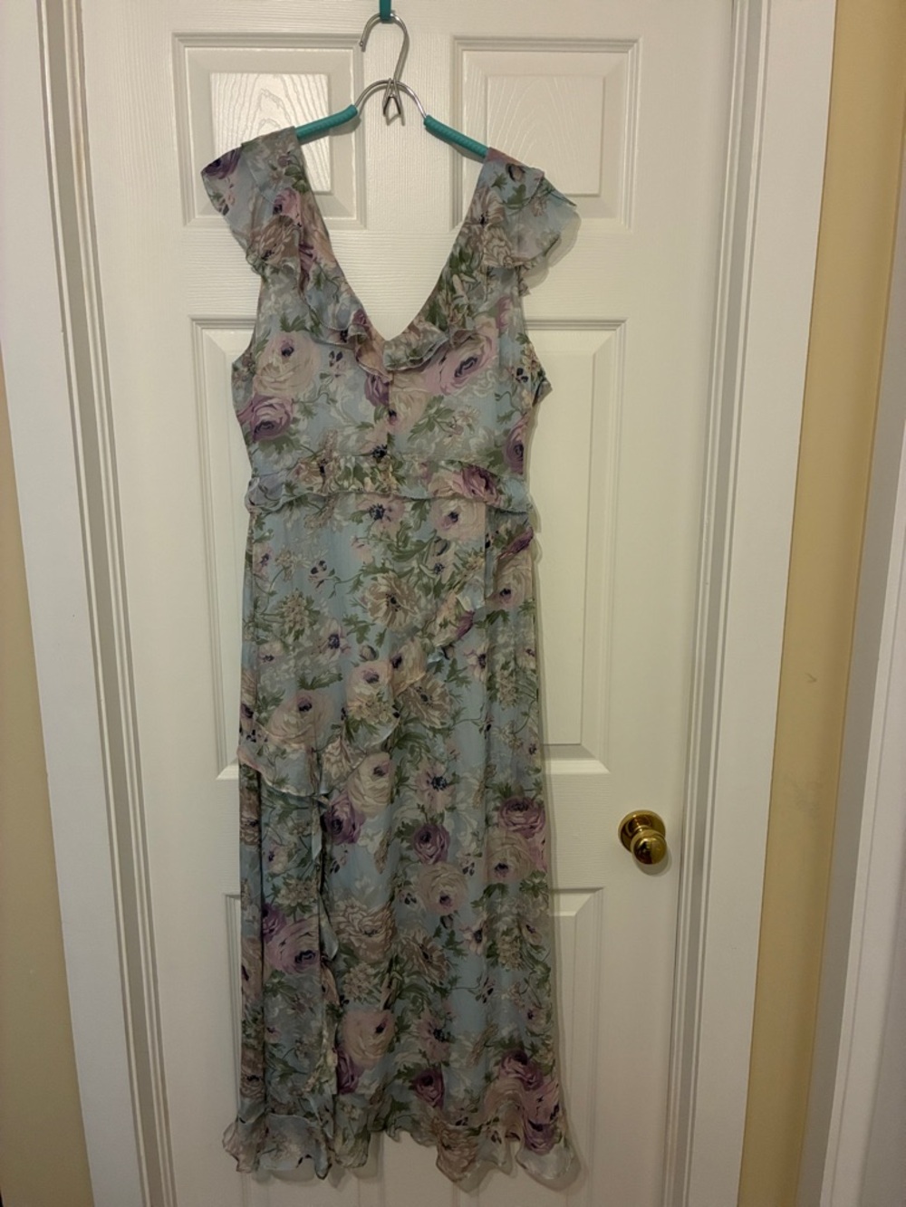NWOT ASTR The Label Floral Ruffle Maxi Dress in Light Blue and Lavender